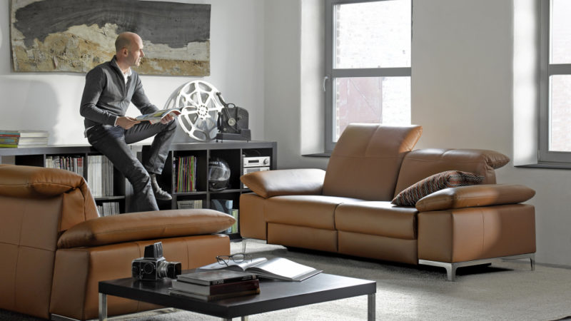 Chronos Straight Leather Sofa