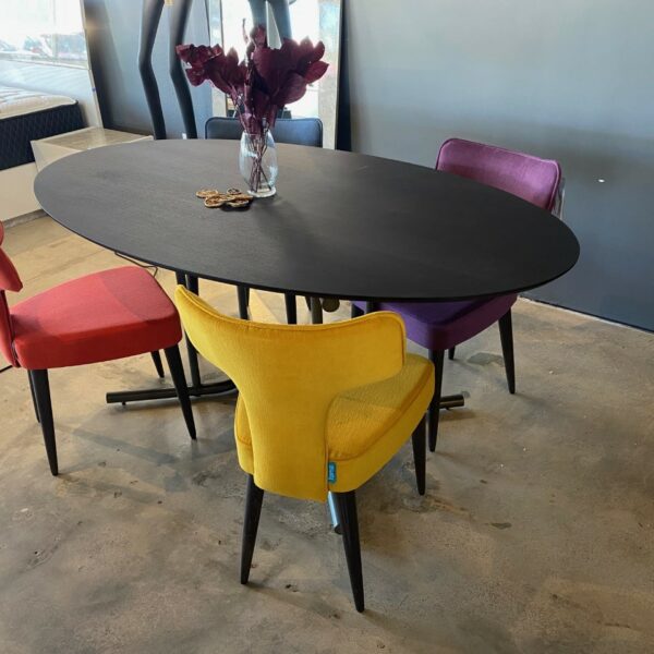 Triovo dining table by Fama, Spain